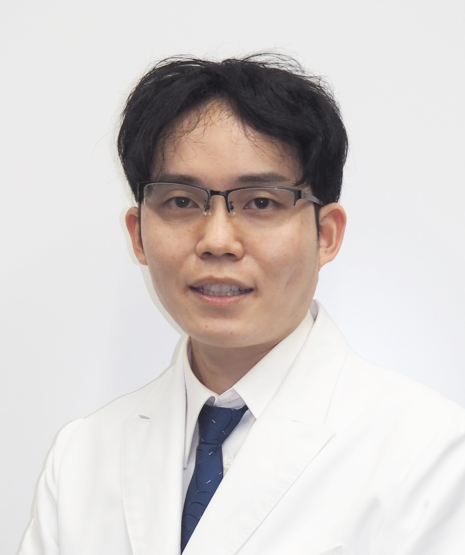 （呼吸器内科）瓜生医師_名札・HP.JPG