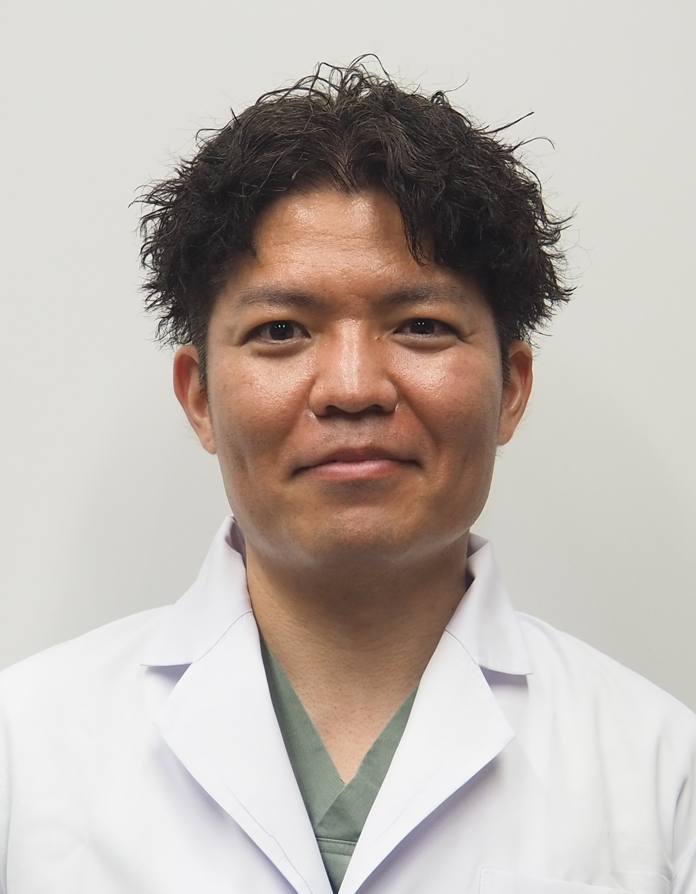 （脳神経外科）安次嶺裕_20251001HP.jpg