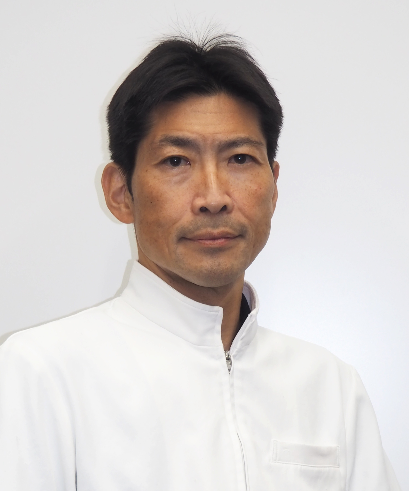 （耳鼻咽喉科）大久保主任部長_名札・HP.JPG